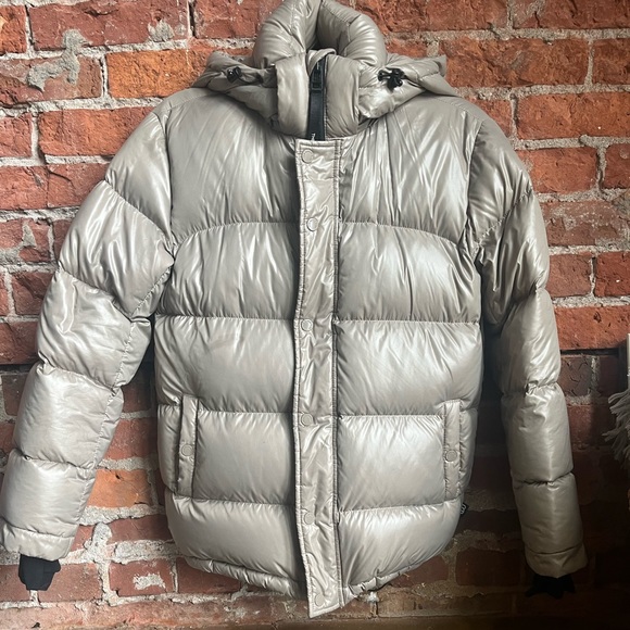 Aritzia Super Puff High Gloss 2XS - Picture 4 of 16